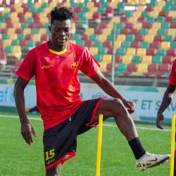 بمشاركة المحترف الزامبي المريخ يؤدي مرانه الرئيسي للقاء الشمال