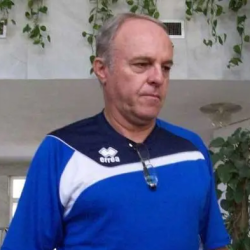 كامبوس يهنئ الهلال بالتأهل