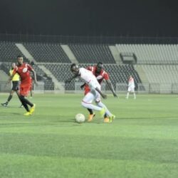 التدوين يتسبب في تأجيل الدوري المحلي بالابيض