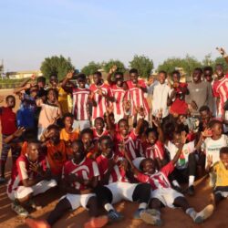 التذكار يتوج بطلاً لدوري النخبة بالابيض