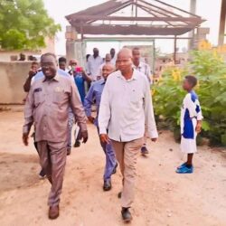 والي النيل الأبيض يزور نادي الرابطة كوستي ويتبرع لتشييّد مباني النادي