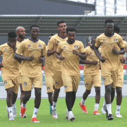 أجرى مرانه الرئيسي لمواجهة السنغال..منتخبنا الوطني يضع الخطوط العريضة وكواسي أبياه يطالب بالتركيز لضمان التأهل