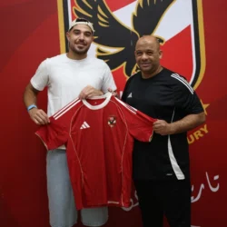 الأهلي يتعاقد مجددا مع حارس مرماه السابق بعد تجربة في البرتغال
