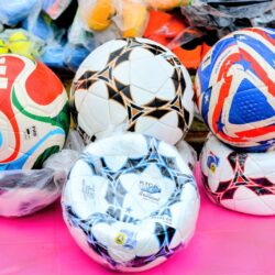 الأهلي الدمازين يتسلم المعدات الرياضية من إتحاد الكرة