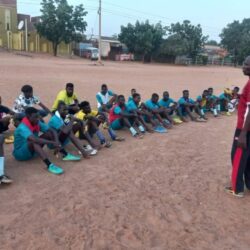 نادي امير الابيض يدشن اعداده ويسمي جهازه الفني