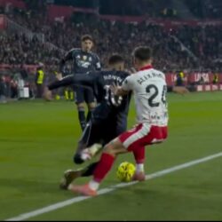 الريال يتعثر و البارسا يتصدر